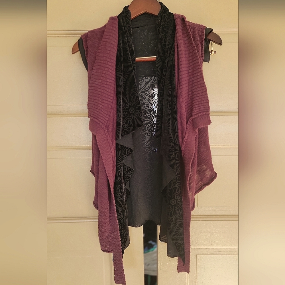 BKE Boutique M Black Velvet and Purple vest
